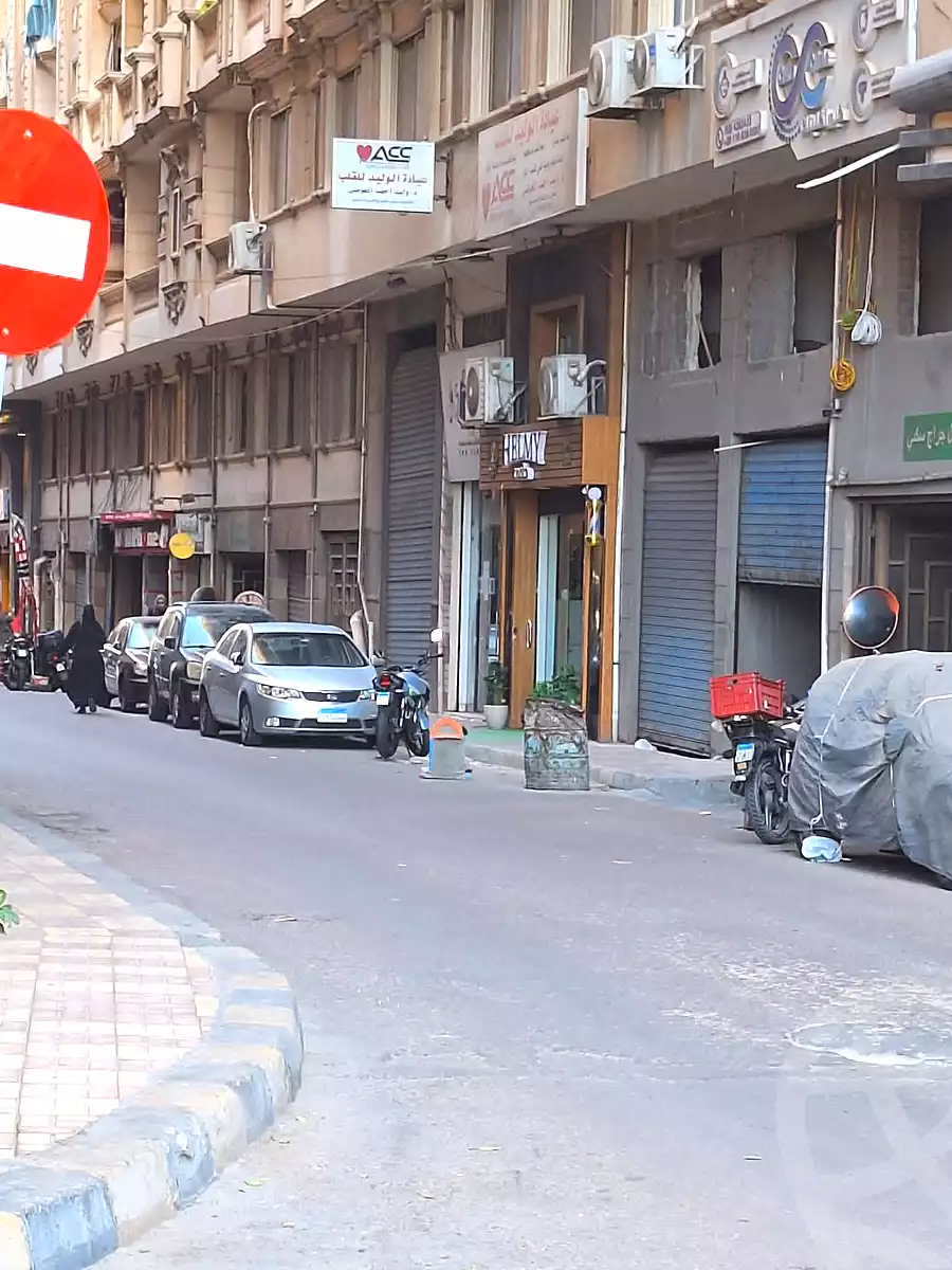 https://aqarmap.com.eg/en/listing/7261323-for-sale-alexandria-alhadara-al-mofatesh-st