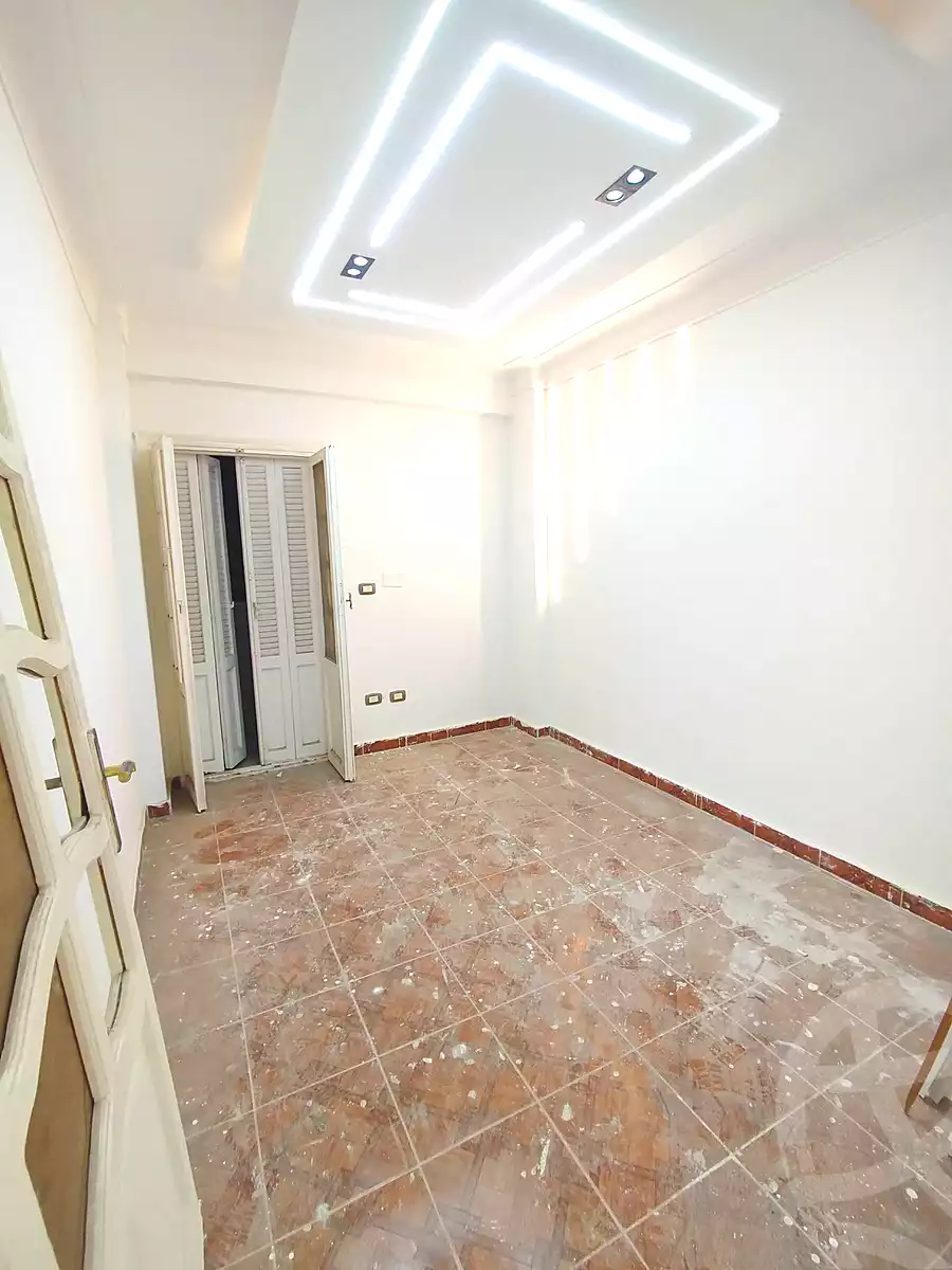 https://aqarmap.com.eg/ar/listing/7261377-for-sale-alexandria-lsywf-el-falki