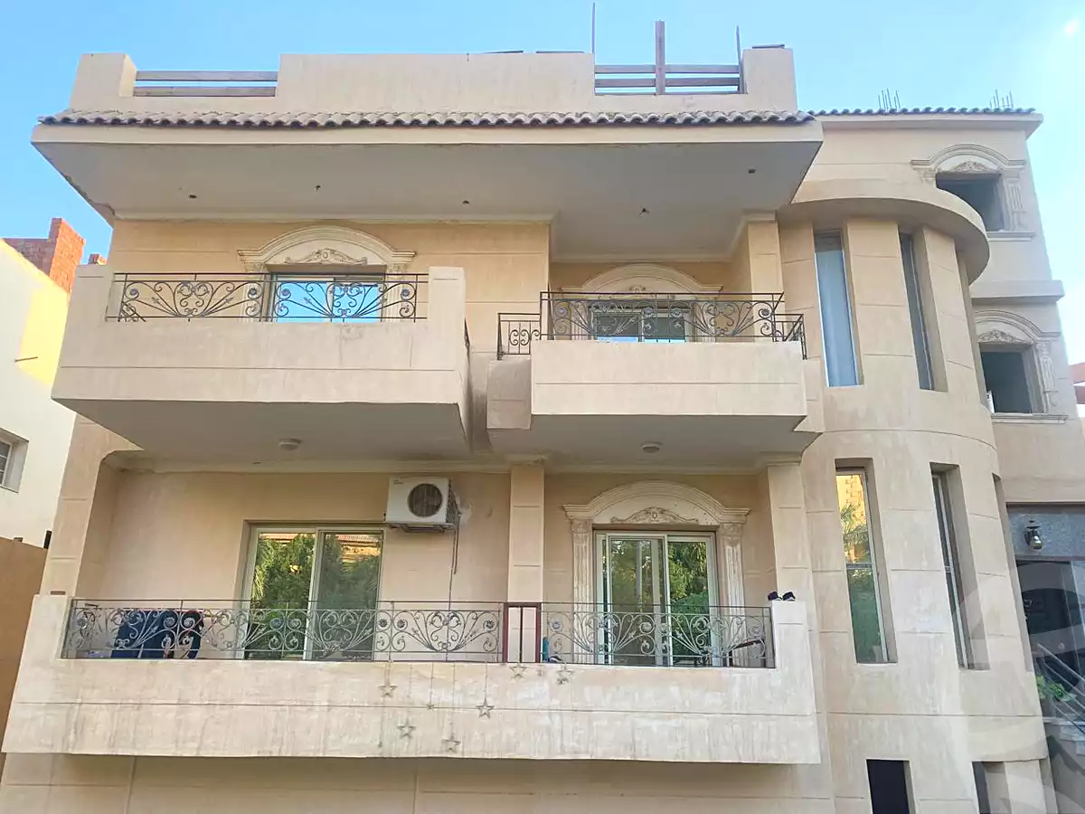 https://aqarmap.com.eg/en/listing/7261598-for-sale-cairo-new-cairo-sharq-el-akadamiya-izz-aldin-ahmed-farid-st