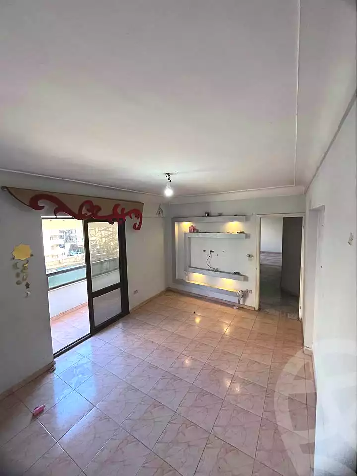 https://aqarmap.com.eg/ar/listing/7261831-for-rent-alexandria-el-asafra-shr-mlk-hfny