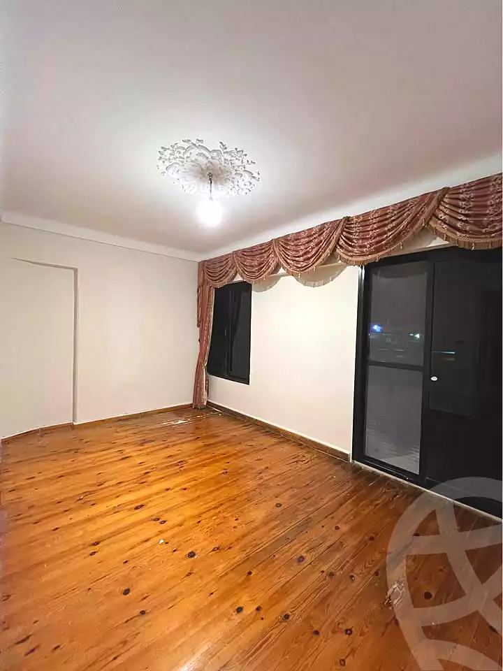 https://aqarmap.com.eg/ar/listing/7261838-for-rent-alexandria-fleming