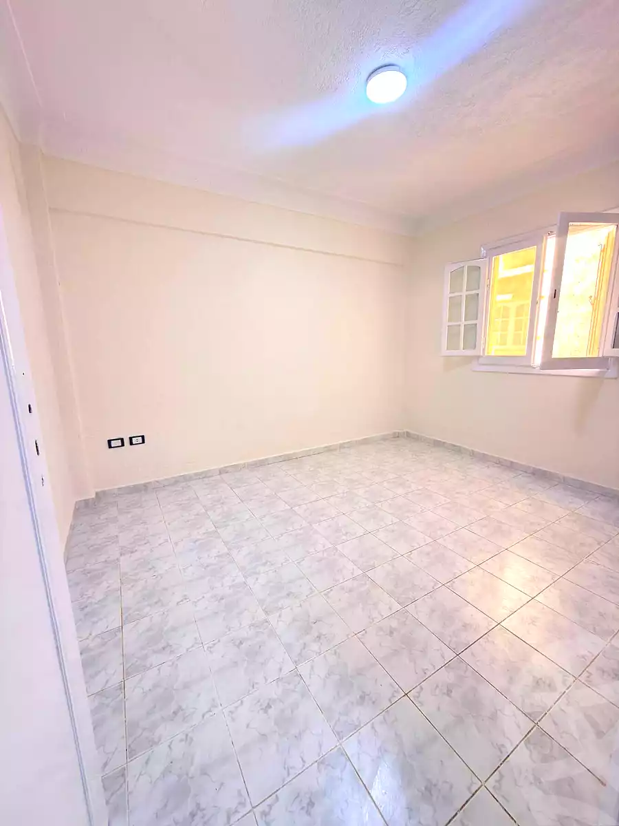 https://aqarmap.com.eg/ar/listing/7262304-for-sale-alexandria-al-agamy-shataa-el-nakheel-street-10