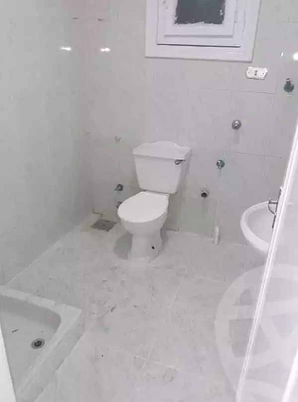 https://aqarmap.com.eg/en/listing/7262357-for-sale-alexandria-al-agamy-shataa-el-nakheel
