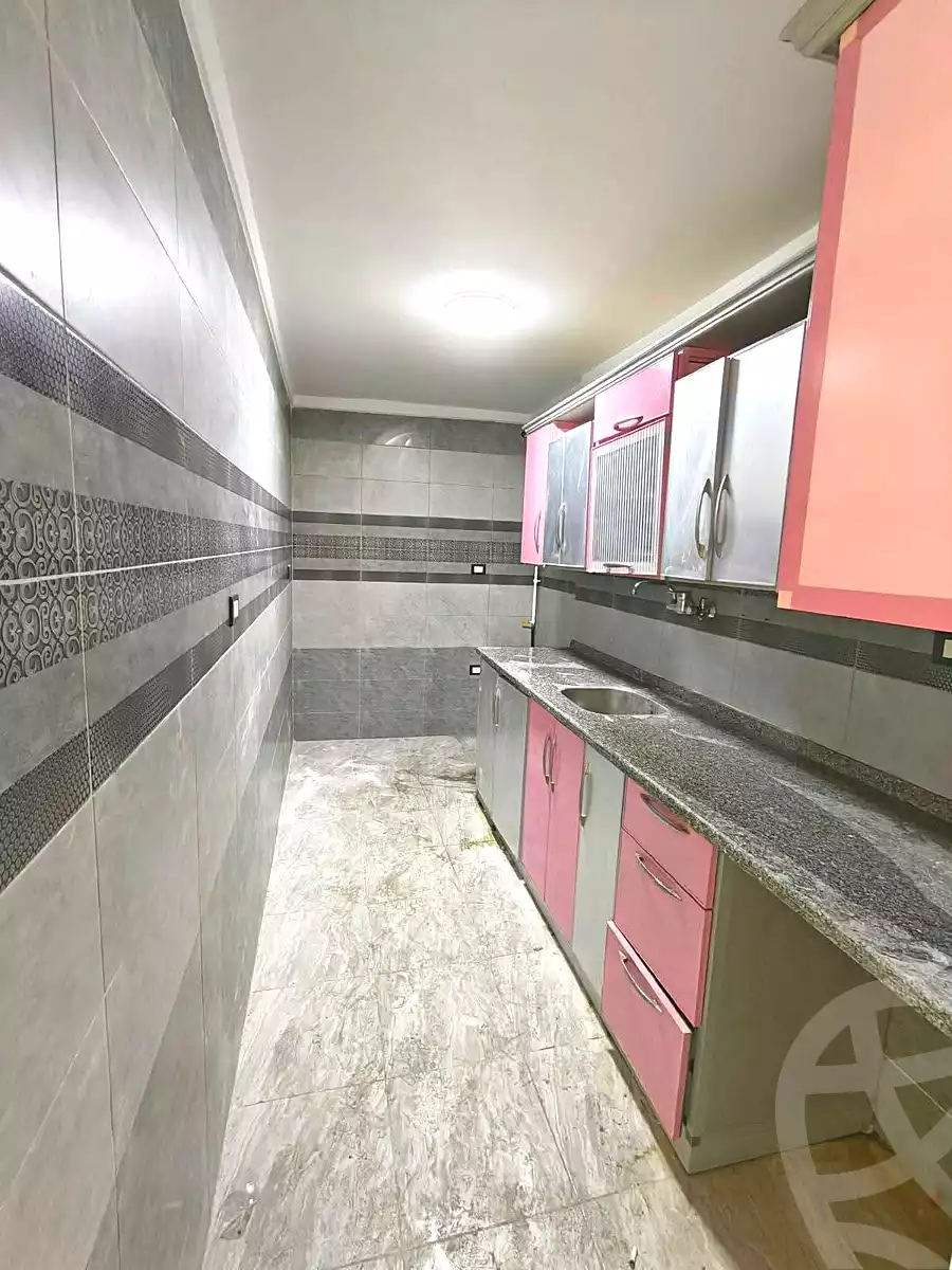 https://aqarmap.com.eg/ar/listing/7262372-for-sale-alexandria-el-asafra-l-sfr-bhry
