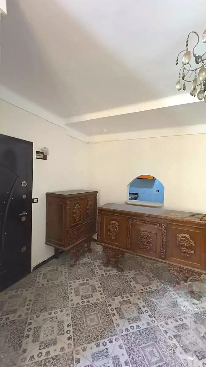 https://aqarmap.com.eg/ar/listing/7262545-for-sale-alexandria-sydy-bshr-shr-mlk-hfny