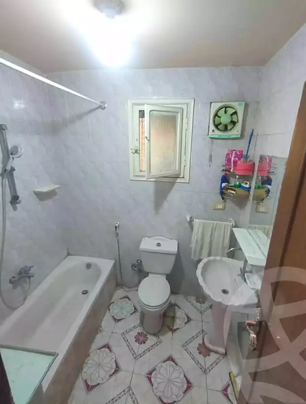 https://aqarmap.com.eg/ar/listing/7262571-for-sale-alexandria-el-asafra-shr-45