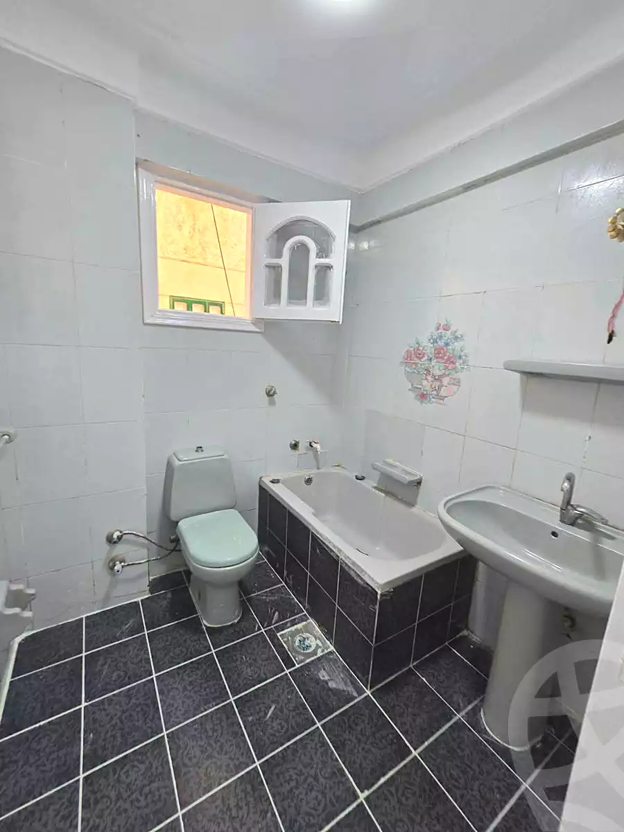 https://aqarmap.com.eg/ar/listing/7262881-for-sale-alexandria-al-agamy-shataa-el-nakheel