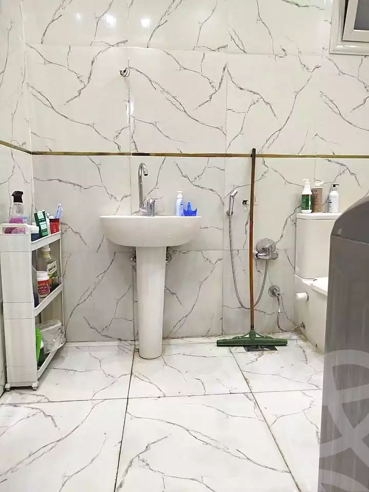 https://aqarmap.com.eg/ar/listing/7263405-for-sale-alexandria-al-agamy-lbytsh-mohamed-el-fardi-st