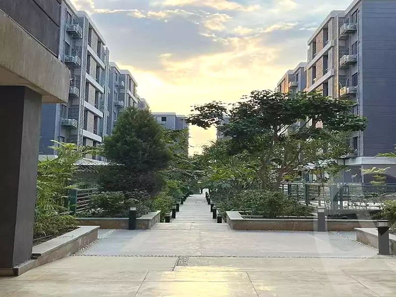https://aqarmap.com.eg/ar/listing/7263792-for-sale-cairo-new-cairo-compounds-tag-city-shalya-taj-city