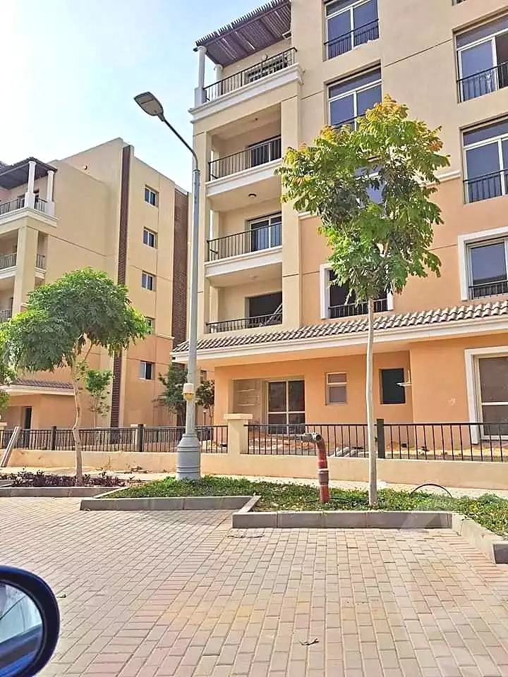 https://aqarmap.com.eg/ar/listing/7263847-for-sale-cairo-new-cairo-compounds-sarai-esse-residence-sarai