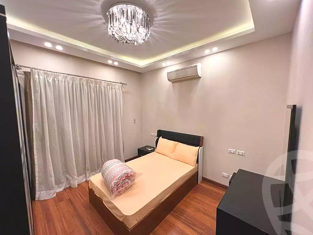 https://aqarmap.com.eg/ar/listing/7263871-for-rent-cairo-new-cairo-lrhb-city-phase-1-ahmed-rami-st