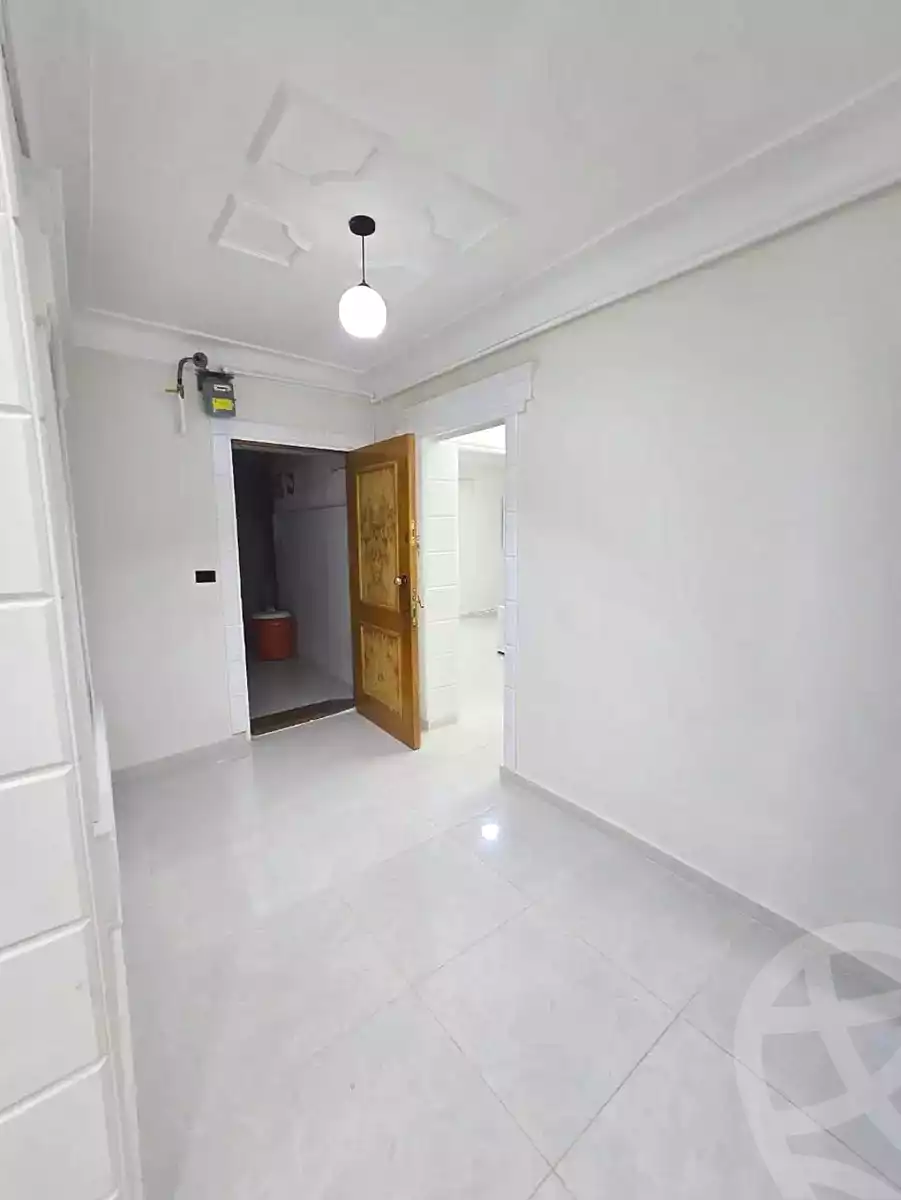 https://aqarmap.com.eg/en/listing/7263886-for-sale-alexandria-el-mandara-alex-el-mandara-bahri
