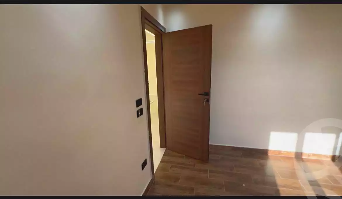 https://aqarmap.com.eg/ar/listing/7263896-for-sale-cairo-6th-of-october-hadaeq-october-compounds-investors-compound