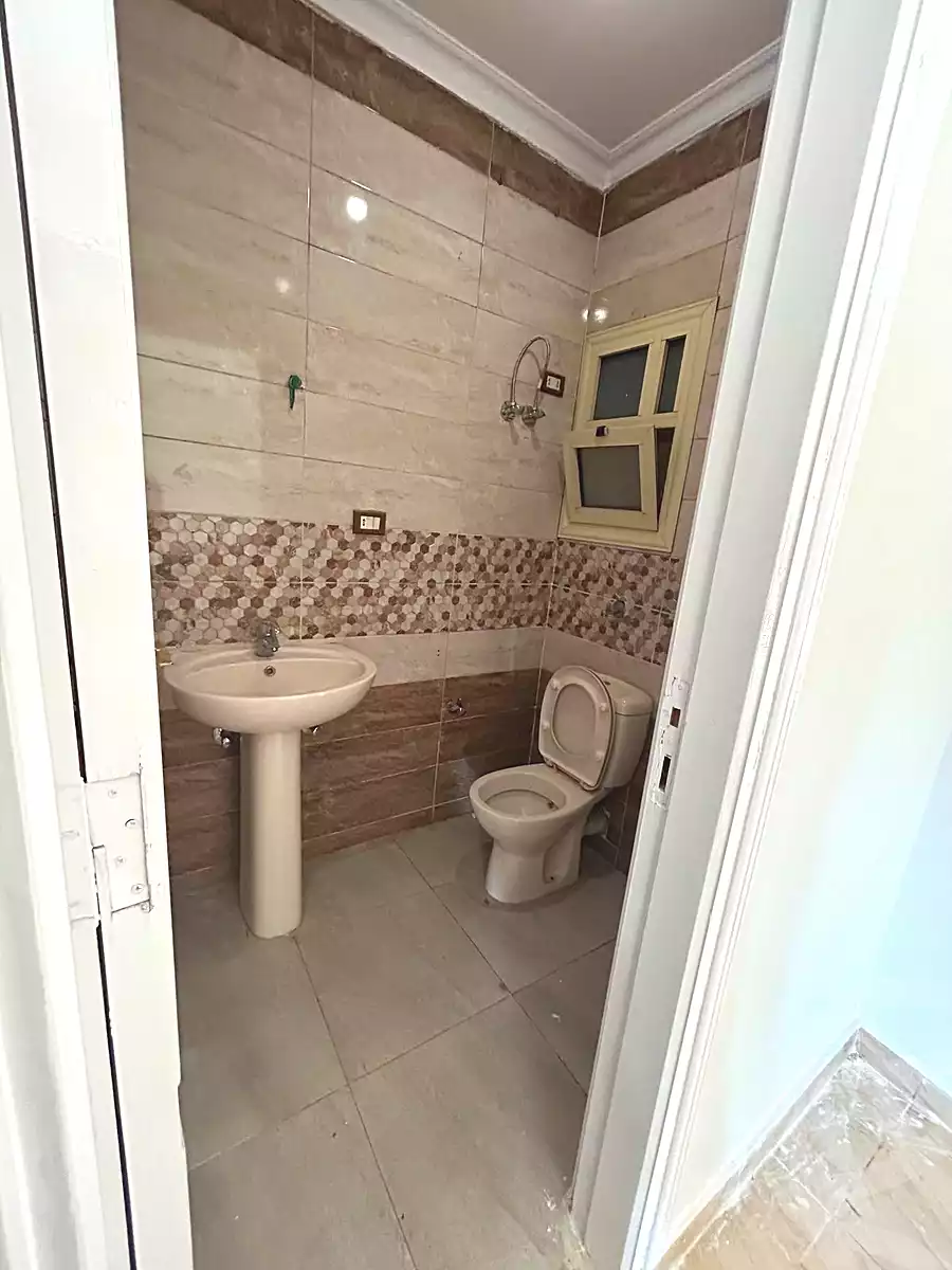 https://aqarmap.com.eg/ar/listing/7263941-for-rent-cairo-el-sheikh-zayed-city-el-hay-elasher-street-100
