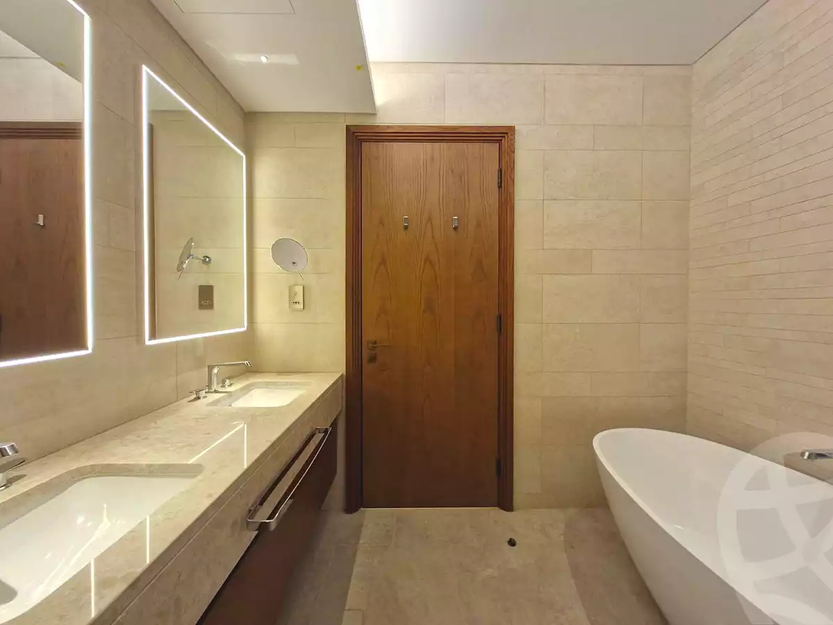 https://aqarmap.com.eg/en/listing/7264134-for-sale-cairo-new-cairo-compounds-mountain-view1-1-compound