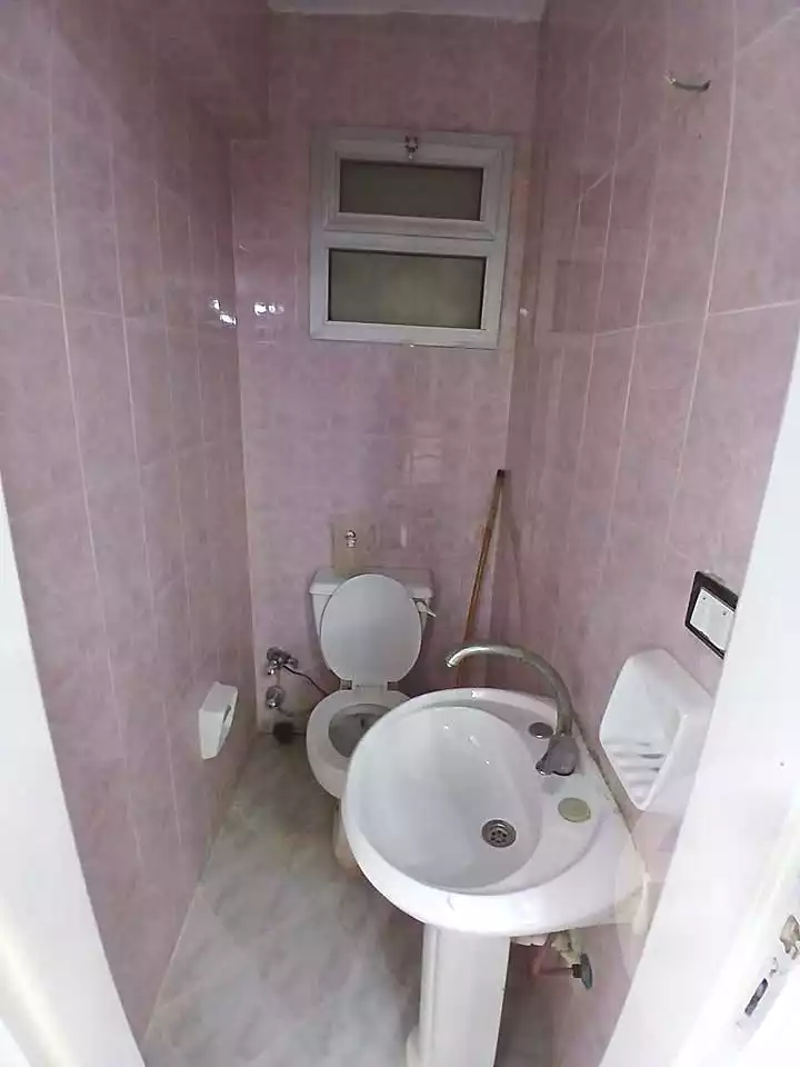 https://aqarmap.com.eg/ar/listing/7264641-for-sale-alexandria-al-agamy-shataa-el-nakheel