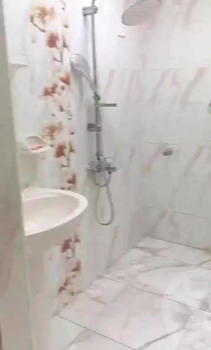 https://aqarmap.com.eg/ar/listing/7264818-for-rent-alexandria-ganaklis