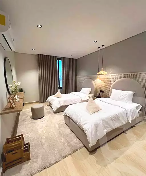 https://aqarmap.com.eg/en/listing/7265352-for-sale-cairo-new-cairo-compounds-hyde-park-centre-ville-hyde-park