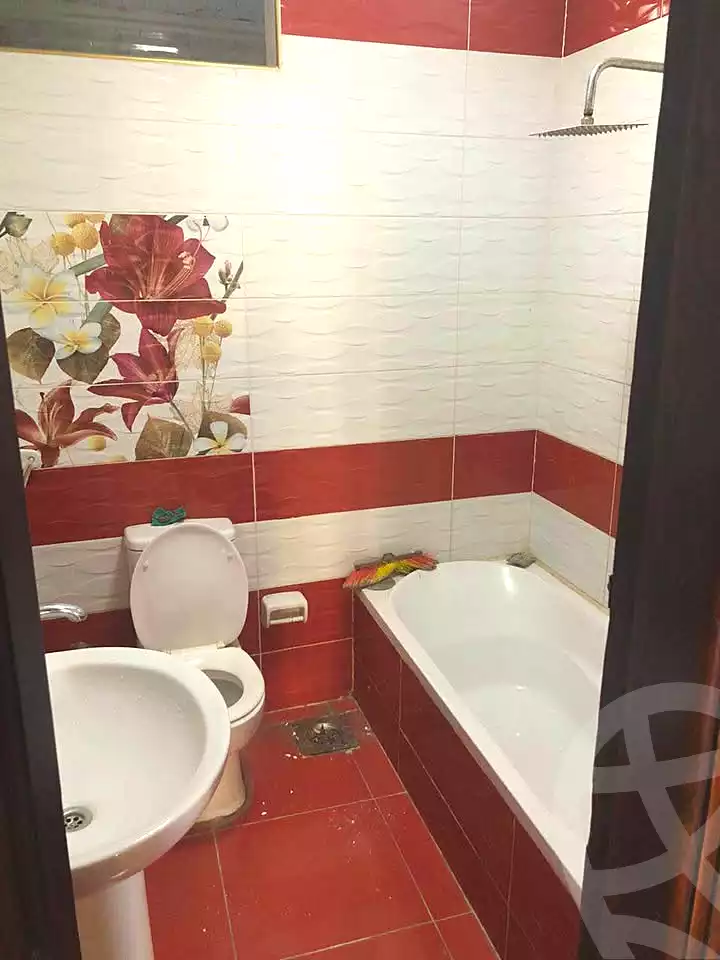 https://aqarmap.com.eg/ar/listing/7265431-for-sale-alexandria-ganaklis-shr-bw-qyr-tryq-lhry