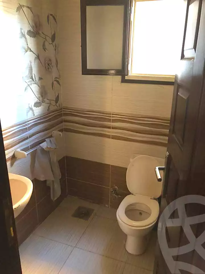 https://aqarmap.com.eg/ar/listing/7265431-for-sale-alexandria-ganaklis-shr-bw-qyr-tryq-lhry