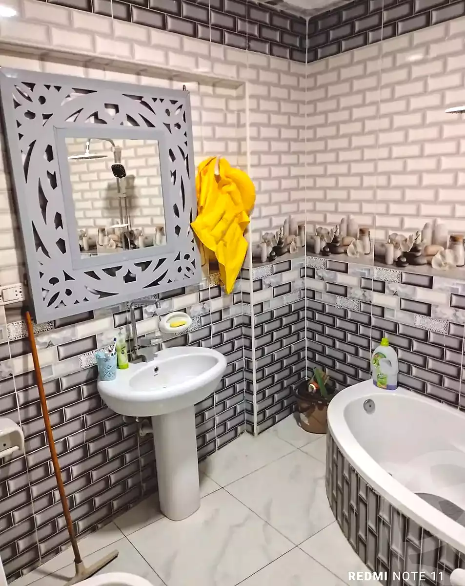 https://aqarmap.com.eg/en/listing/7265453-for-sale-alexandria-al-agamy-el-hanouvel-el-kholafaa-el-rashdeen-st