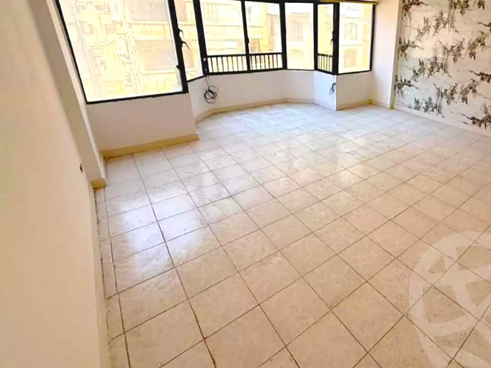 https://aqarmap.com.eg/ar/listing/7265484-for-sale-alexandria-sydy-bshr