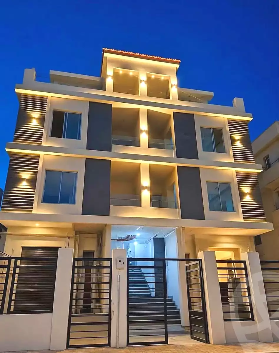 https://aqarmap.com.eg/ar/listing/7265591-for-sale-cairo-el-sheikh-zayed-city-el-hay-el-thaleth-ashaer-area-2-el-salam-st
