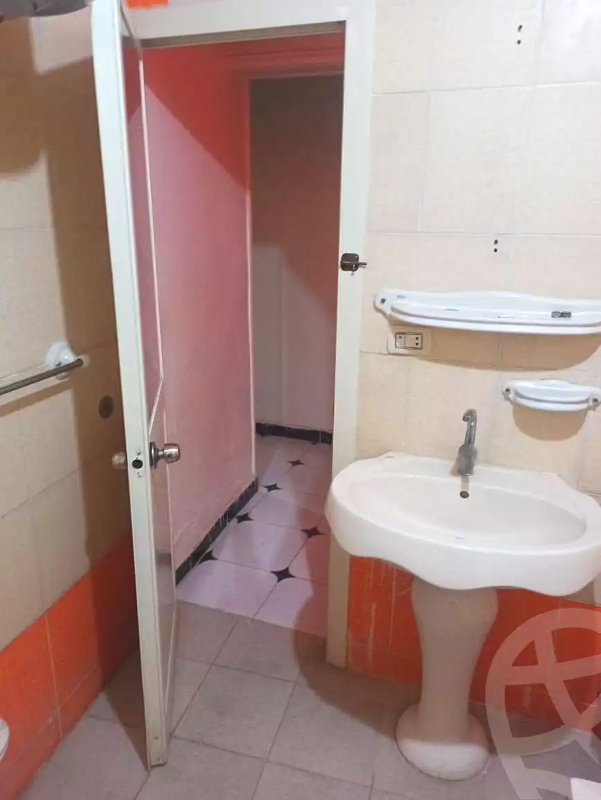 https://aqarmap.com.eg/en/listing/7266078-for-rent-alexandria-al-agamy-bw-ywsf