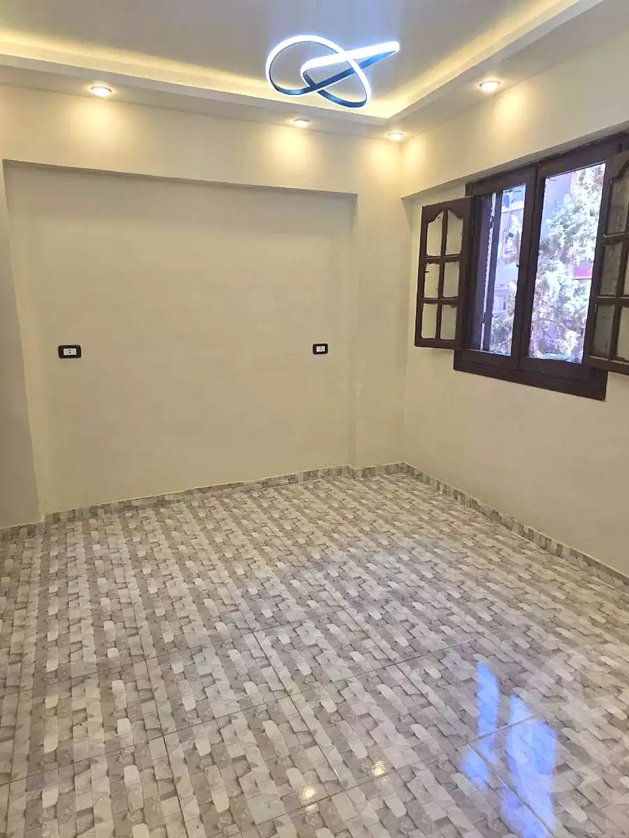 https://aqarmap.com.eg/ar/listing/7266218-for-sale-alexandria-al-agamy-lbytsh-mecca-st