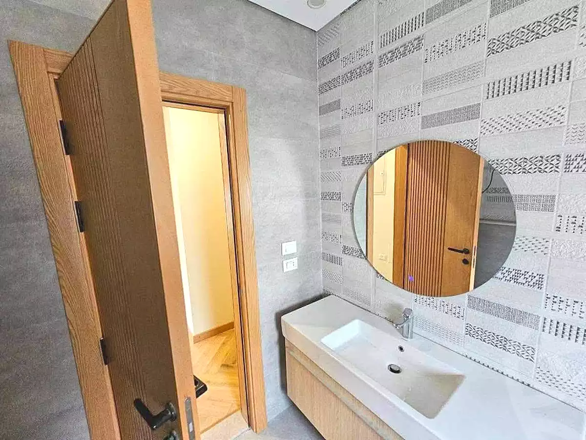 https://aqarmap.com.eg/en/listing/7266888-for-sale-cairo-new-cairo-compounds-the-crest-compound-il-cazar