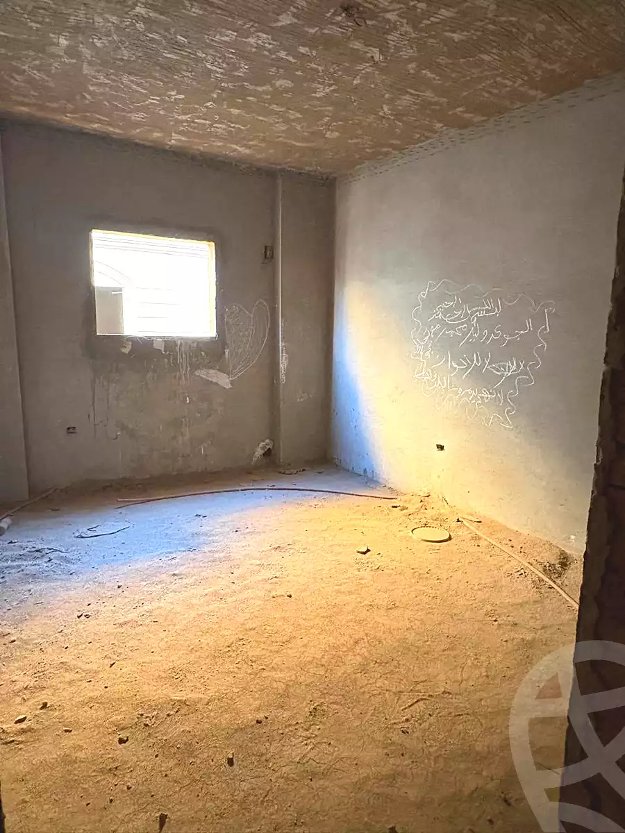 https://aqarmap.com.eg/ar/listing/7267377-for-sale-cairo-new-cairo-compounds-el-mostashareen-compound