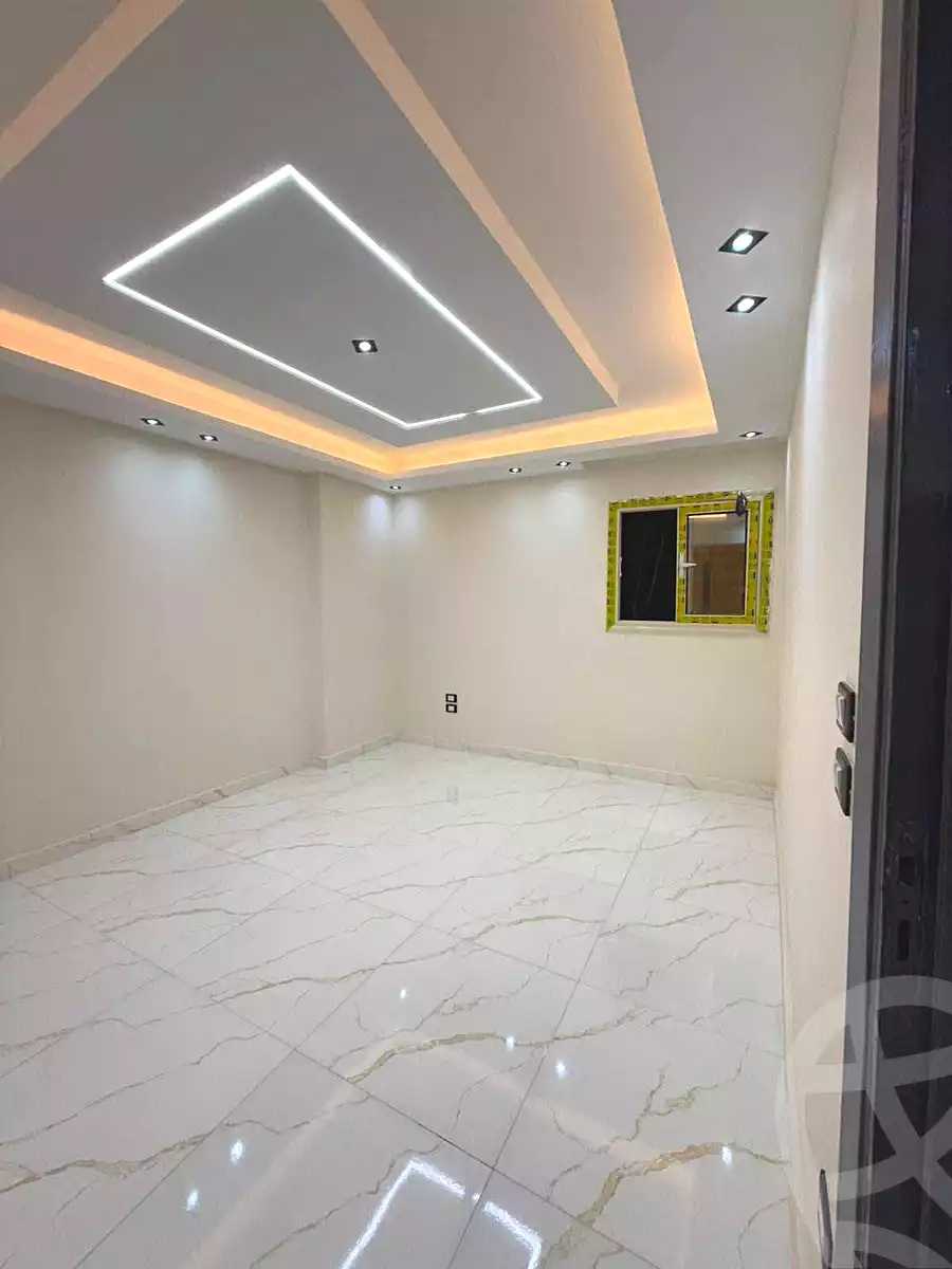 https://aqarmap.com.eg/ar/listing/7267610-for-sale-alexandria-el-asafra-shr-45