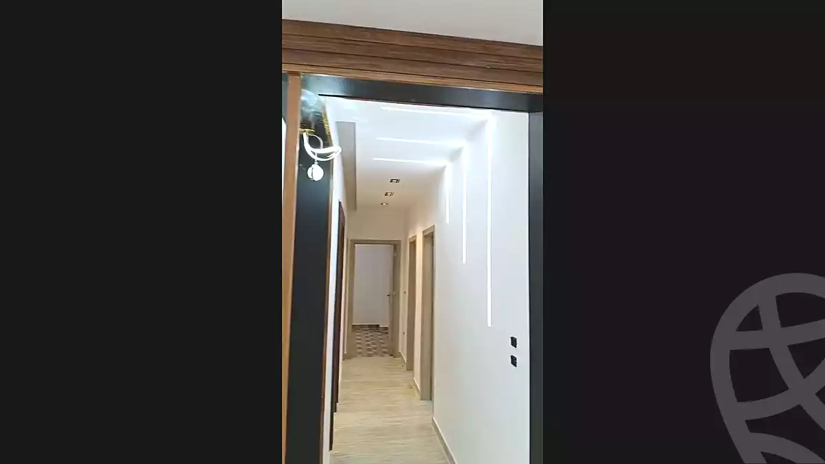 3 BR Apartment in Town Gate, photo 8 of 22