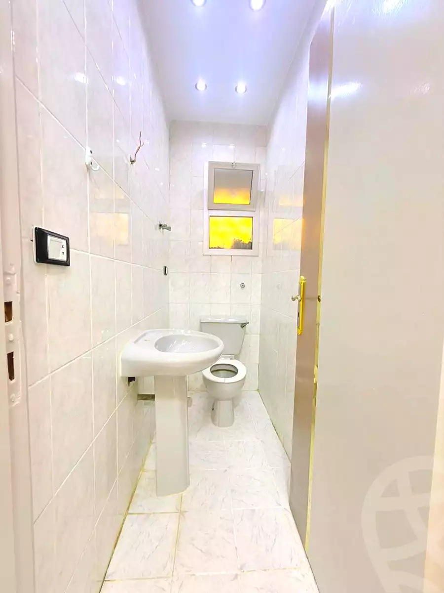 https://aqarmap.com.eg/en/listing/7267994-for-sale-alexandria-al-agamy-shataa-el-nakheel