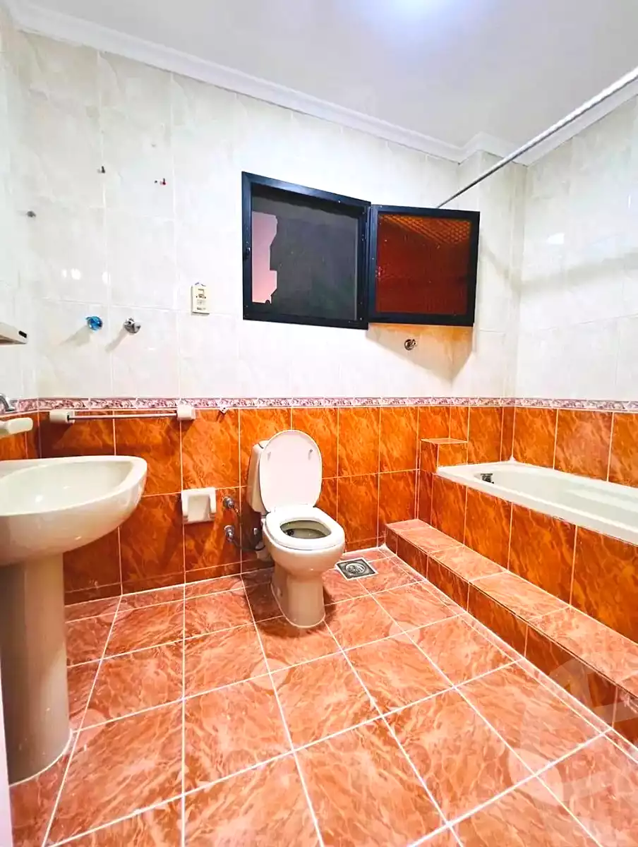 https://aqarmap.com.eg/ar/listing/7269351-for-sale-alexandria-al-agamy-shataa-el-nakheel