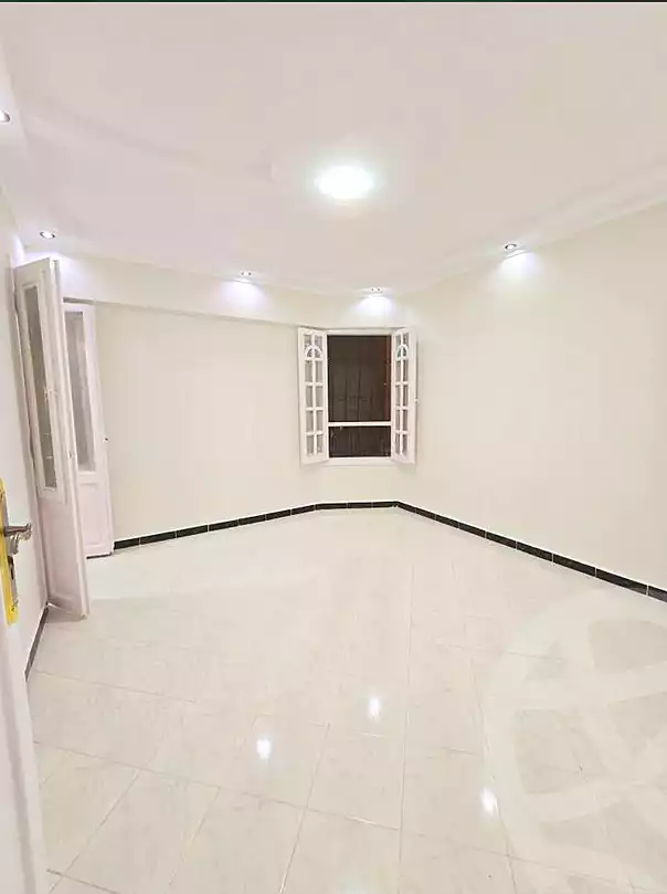 https://aqarmap.com.eg/ar/listing/7269362-for-sale-alexandria-al-agamy-shataa-el-nakheel-street-4