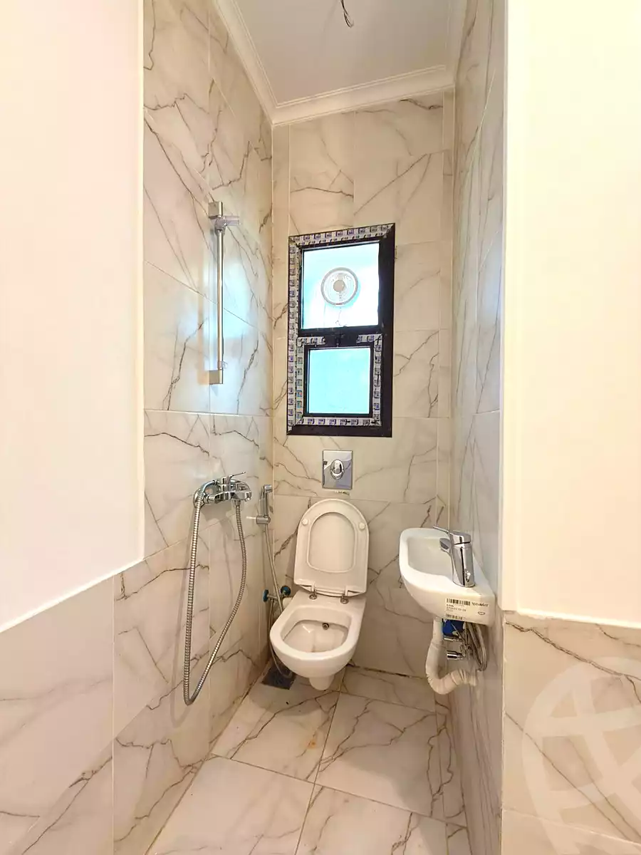 https://aqarmap.com.eg/en/listing/7269692-for-rent-cairo-el-sheikh-zayed-city-compounds-the-courtyard