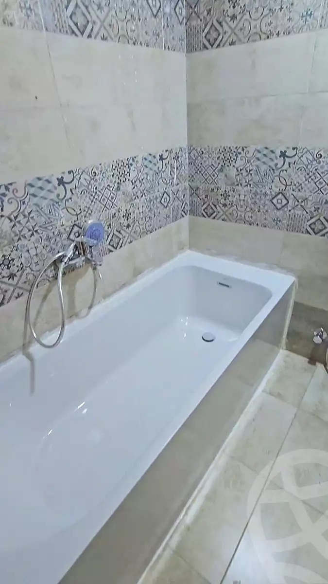 https://aqarmap.com.eg/ar/listing/7270111-for-rent-cairo-6th-of-october-el-ahyaa-neighborhood-4th-neighbourhood-1
