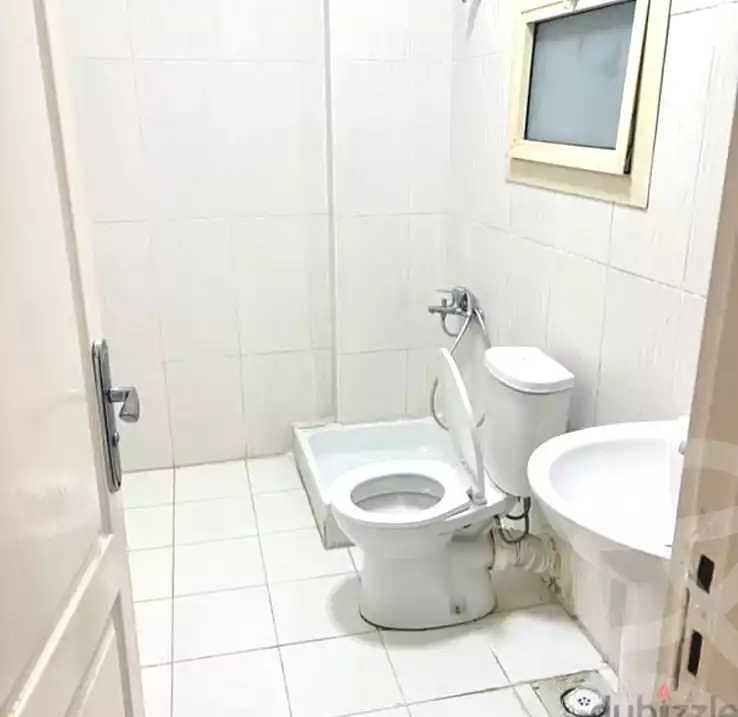 https://aqarmap.com.eg/ar/listing/7270297-for-rent-cairo-new-cairo-first-settlement-mhwr-mstfy-kml