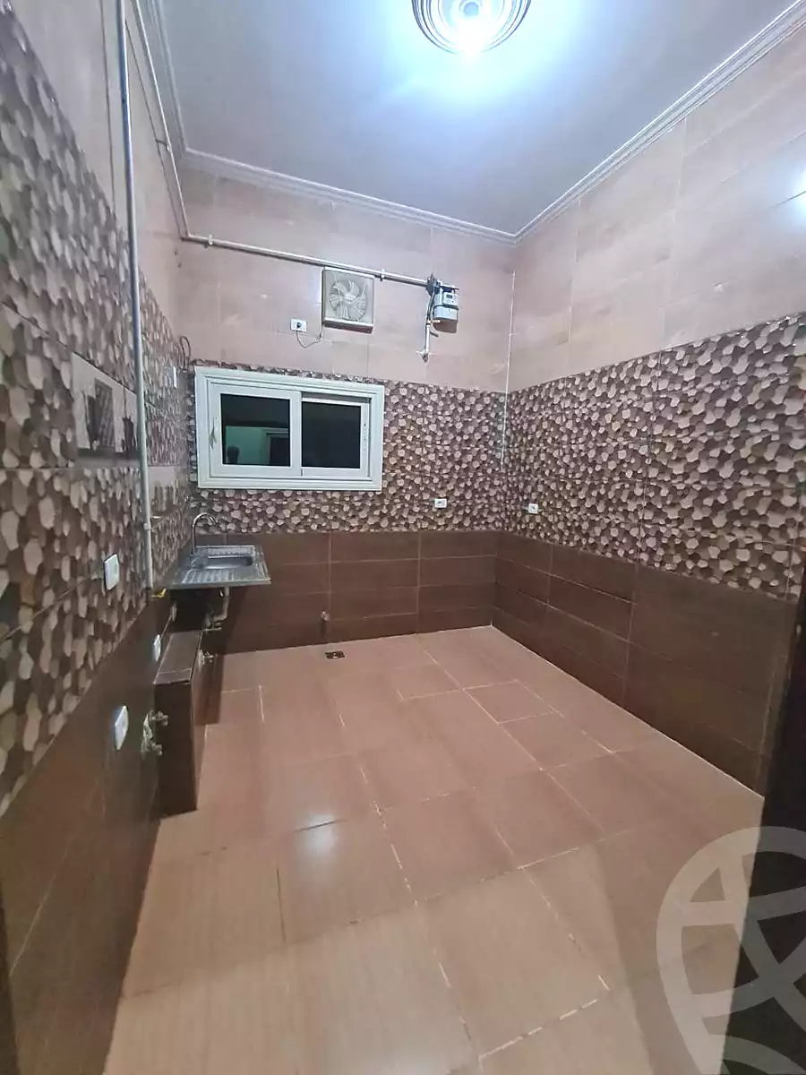 https://aqarmap.com.eg/ar/listing/7270302-for-rent-cairo-new-cairo-ganob-el-akadamiya-south-academy-a-zaid-ebn-haretha-st