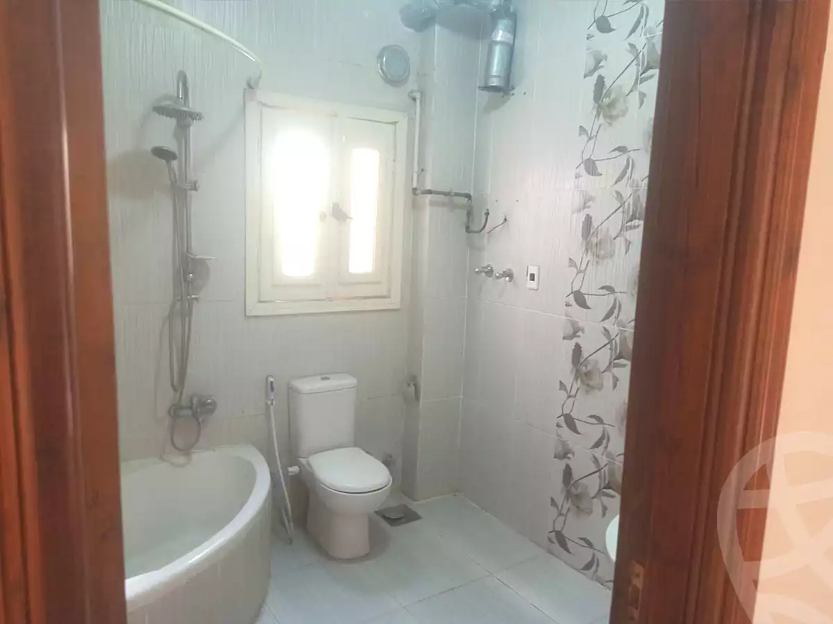 https://aqarmap.com.eg/ar/listing/7270311-for-rent-cairo-new-cairo-sharq-el-akadamiya-al-tahrir-st