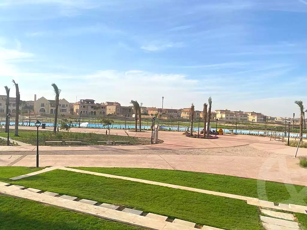 https://aqarmap.com.eg/ar/listing/7270546-for-sale-cairo-new-cairo-compounds-hyde-park-centre-ville-hyde-park