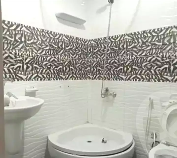 https://aqarmap.com.eg/ar/listing/7271500-for-sale-alexandria-miami-mahmoud-el-isawy-st