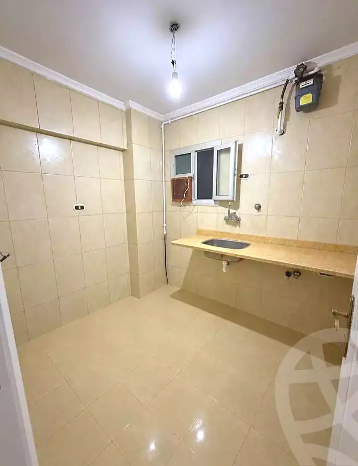https://aqarmap.com.eg/en/listing/7271531-for-rent-alexandria-ganaklis-shr-mrtdy-bsh