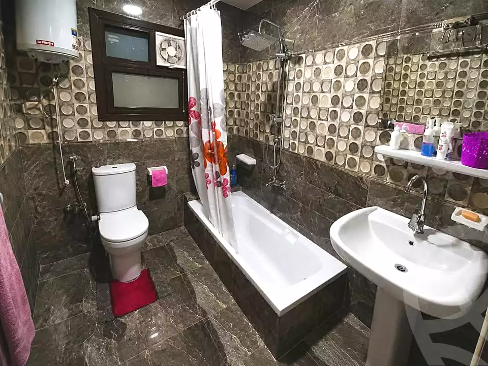 https://aqarmap.com.eg/ar/listing/7271769-for-rent-alexandria-al-agamy-lbytsh-bianchiii