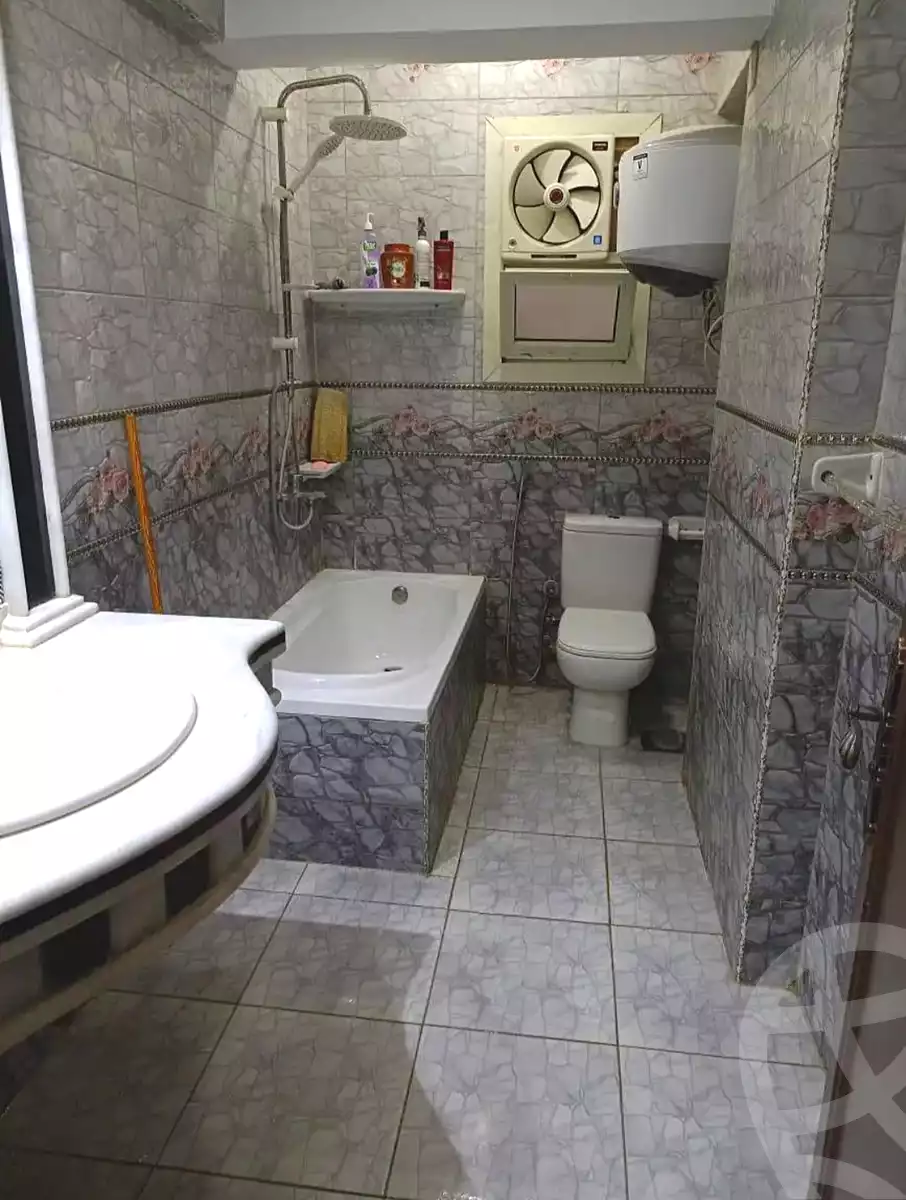 https://aqarmap.com.eg/ar/listing/7271817-for-sale-alexandria-al-agamy-lbytsh-bianchiii