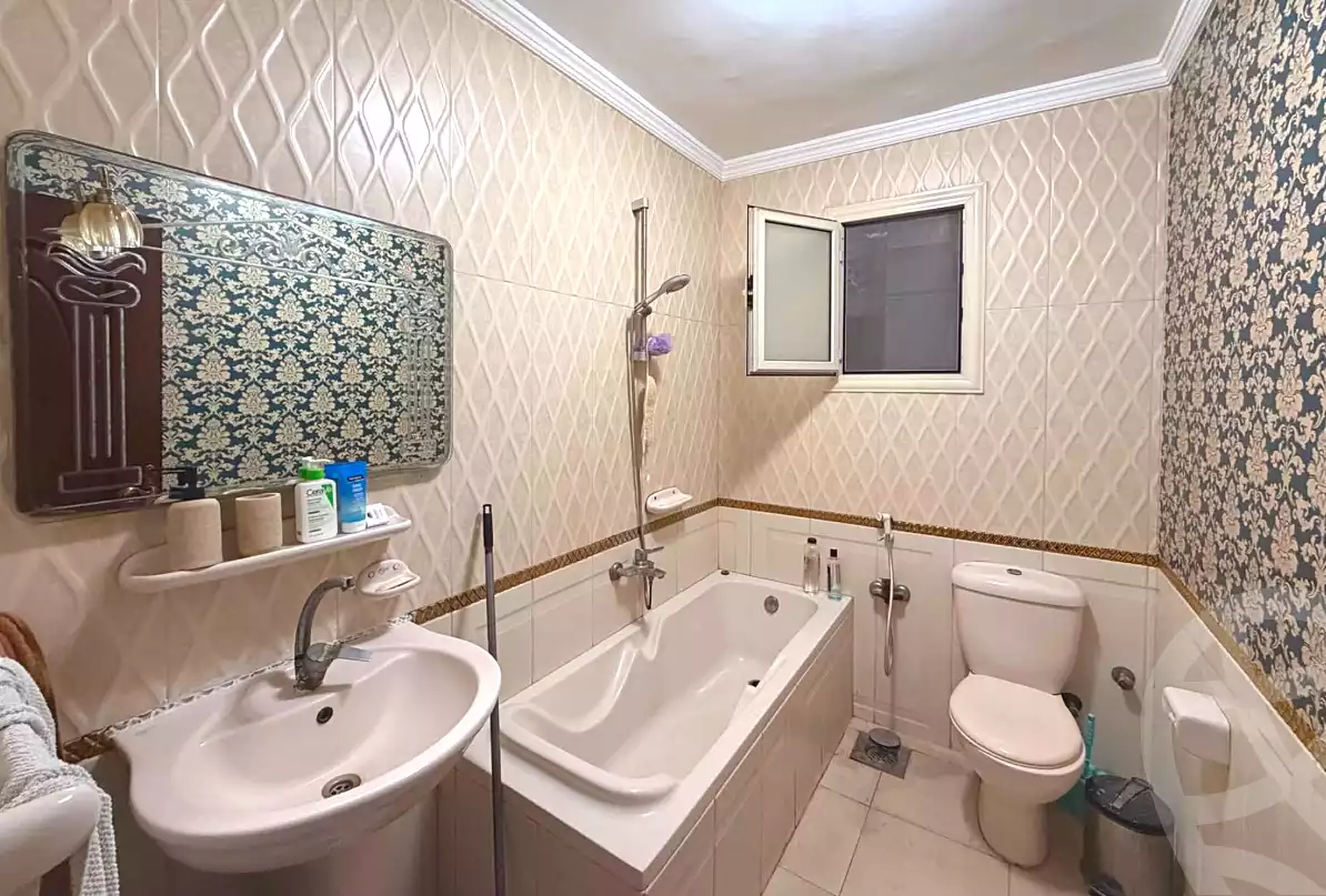 https://aqarmap.com.eg/ar/listing/7271998-for-sale-alexandria-camp-cesar-port-said-street