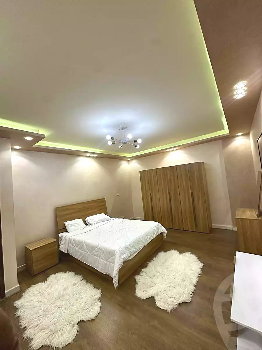 https://aqarmap.com.eg/en/listing/7272521-for-sale-cairo-new-cairo-lrhb-city-phase-1-ahmed-rami-st