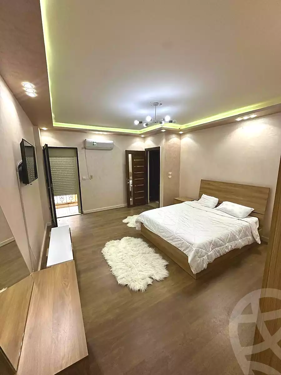 https://aqarmap.com.eg/en/listing/7272521-for-sale-cairo-new-cairo-lrhb-city-phase-1-ahmed-rami-st