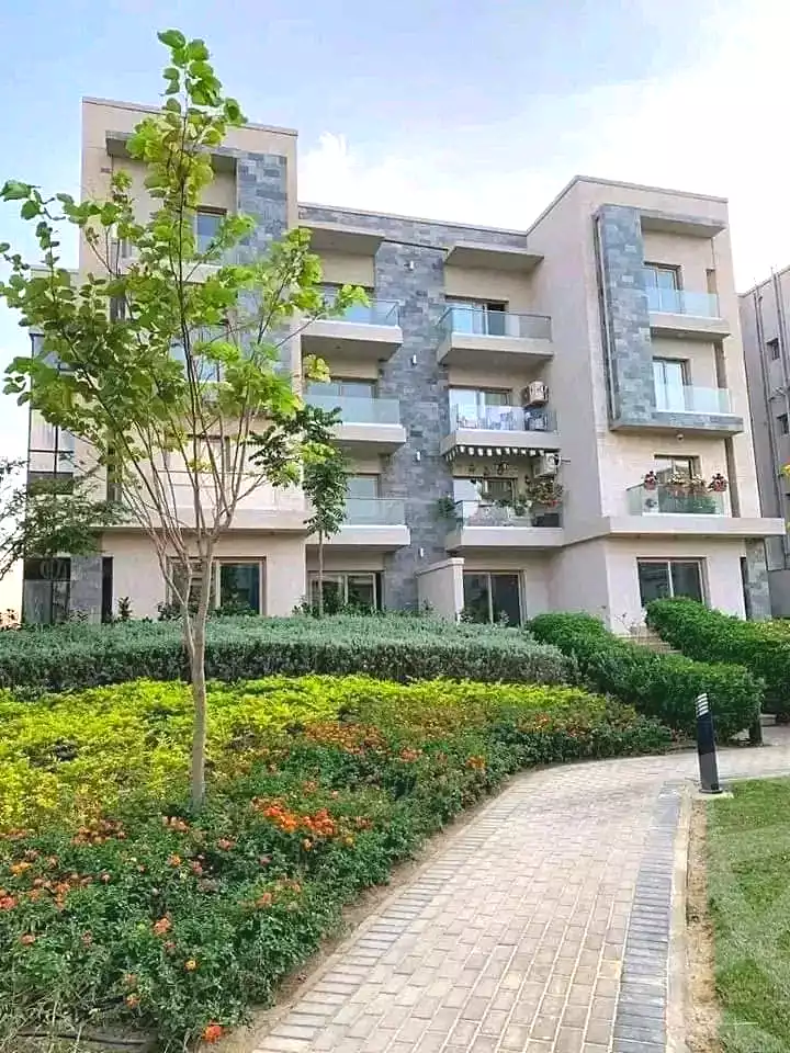 https://aqarmap.com.eg/ar/listing/7273163-for-sale-cairo-new-cairo-compounds-galleria-moon-valley-compound-arabia